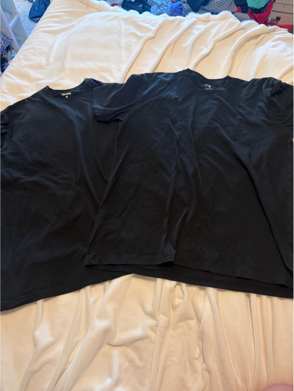 Set of two True Classic Men's Black Cotton-Polyester Blend T-Shirt XL